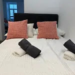 Renovated Premium Central Apartment
