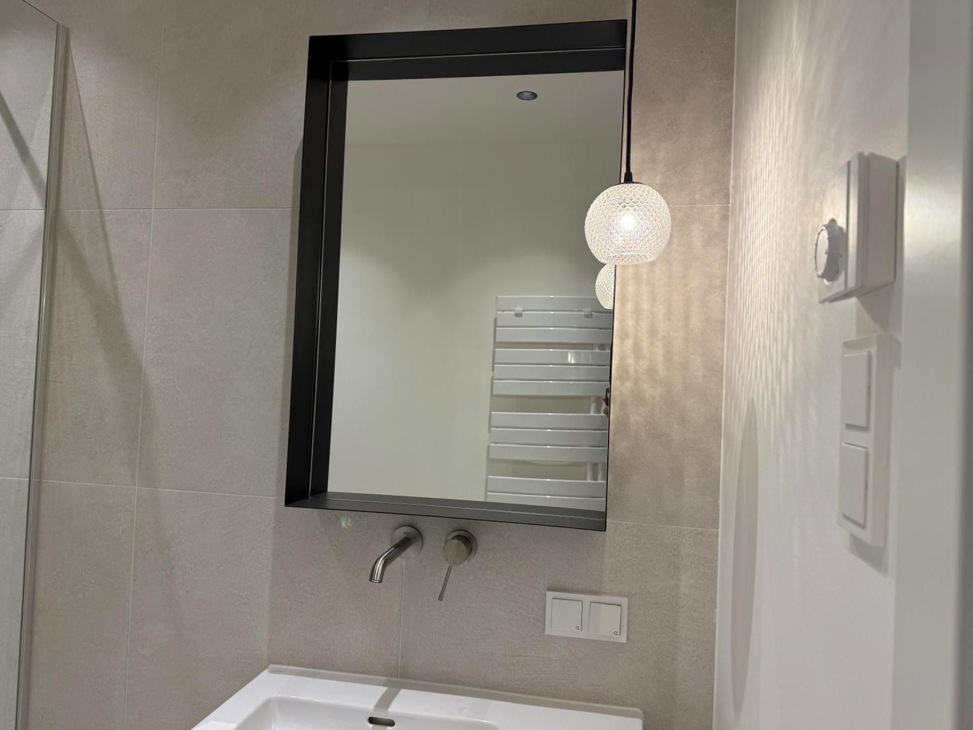 Renovated Premium Apartment *